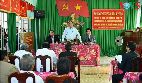Premierminister Nguyen Xuan Phuc besucht Gemeinde Khue Ngoc Dien in Dak Lak - ảnh 1